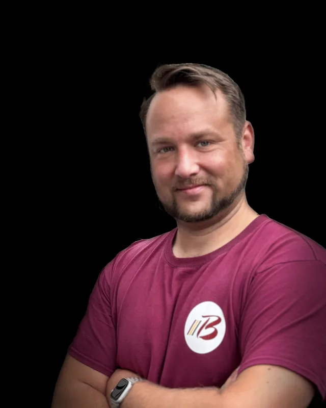 Marvin Bedenknecht, Maler- und Lackierermeister und Inhaber von Bedenknecht Malerbetrieb in Itzehoe